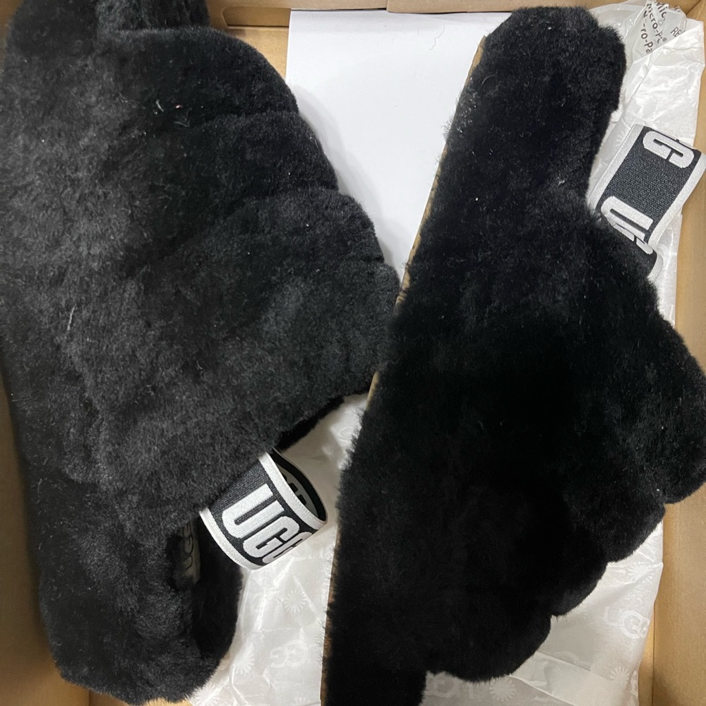 Ugg Slippers Size 9